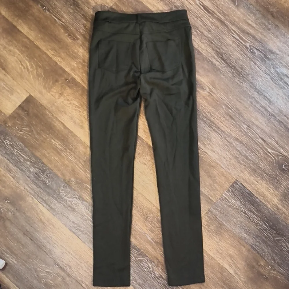 Forever 21 Classic Dark Green Skinny Strech Pants - Picture 3 of 3